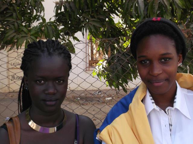 Marie et Astou: : « Crédit Photo : Madigbè Bintou KABA » 